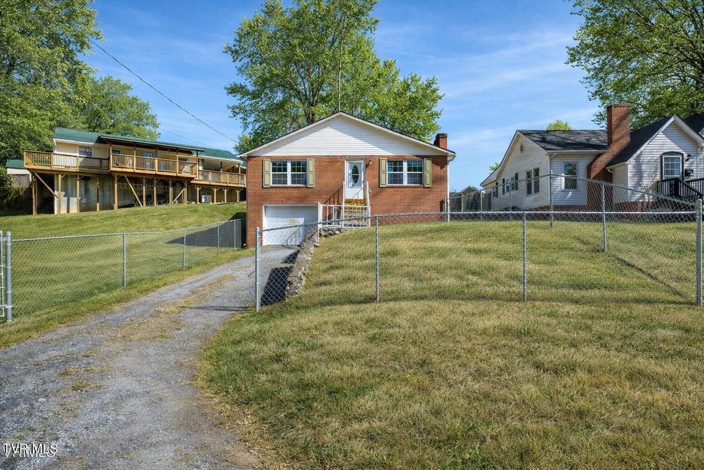 Photo of 250 Morgan Street, Kingsport, TN 37664 (MLS # 9991163)