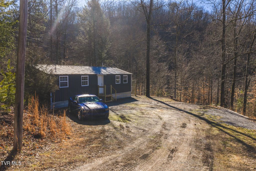 Photo of 637 Jacobs Hollow Road, Sneedville, TN 37869 (MLS # 9991824)