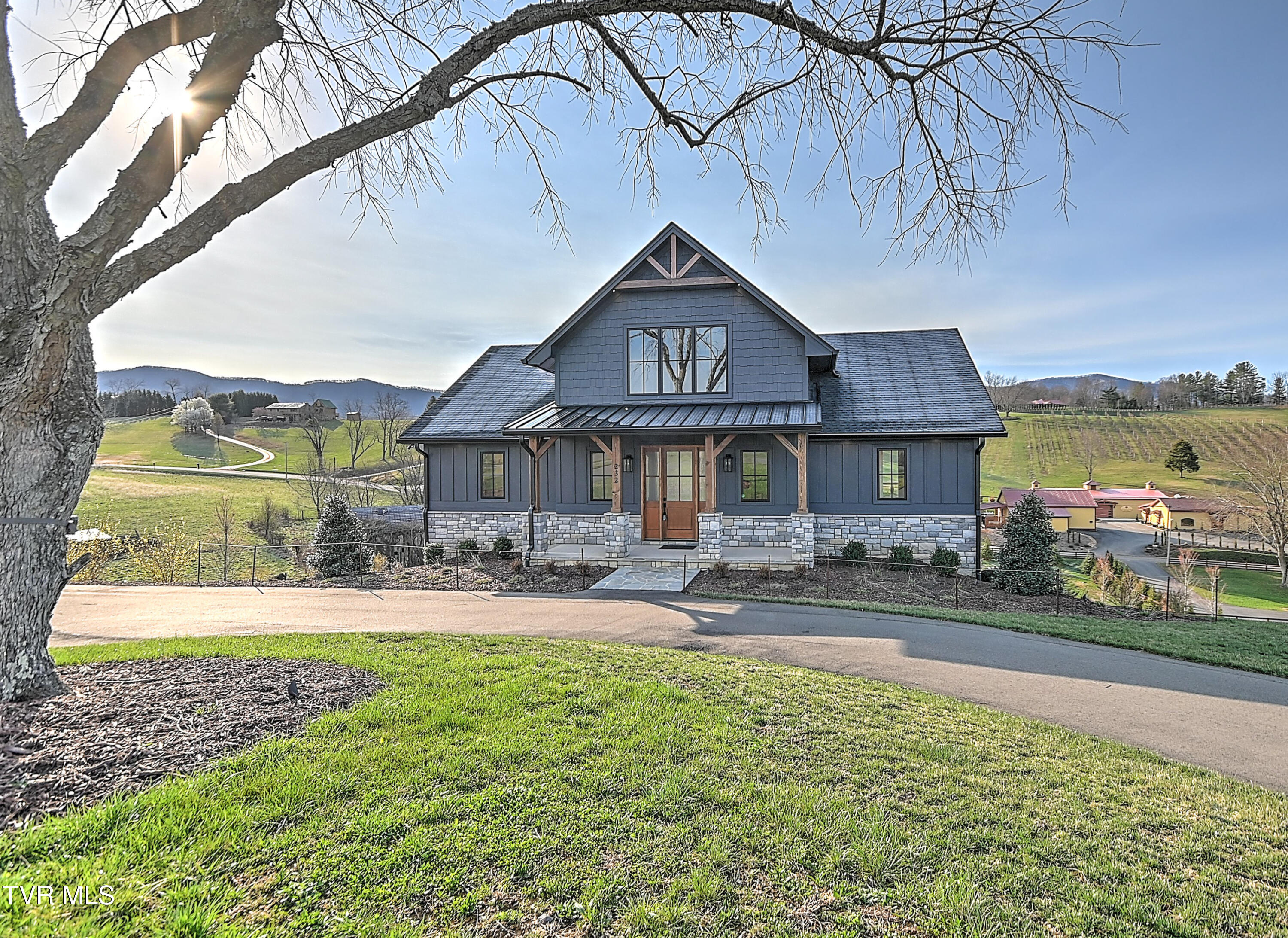 232 Farmhouse Village Trail