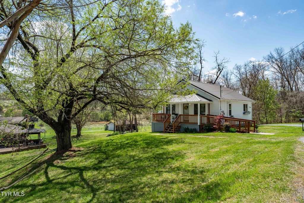 Photo of 136 Gilliam Lane, Johnson City, TN 37615 (MLS # 9993515)