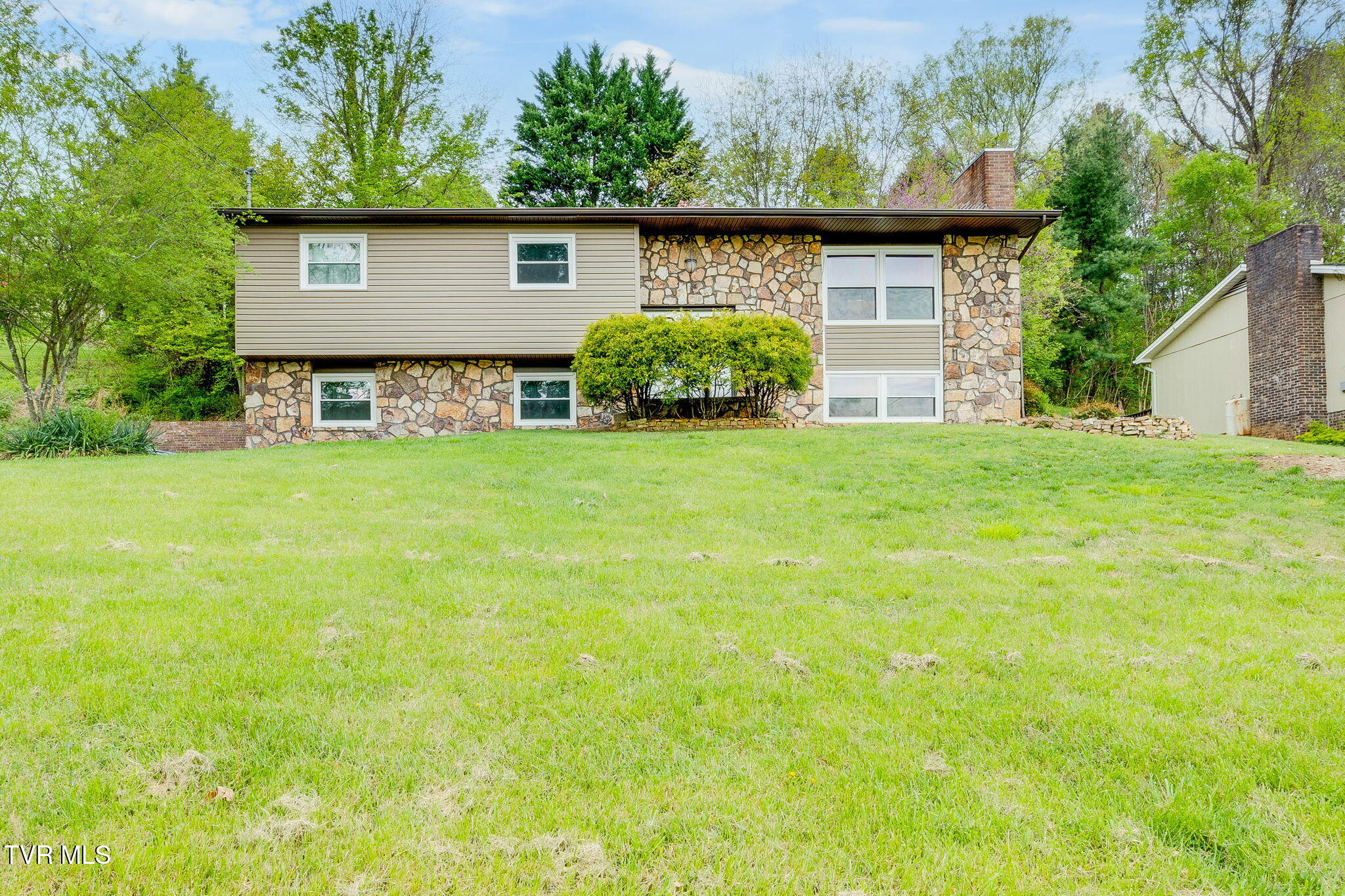 132 Lancaster Drive, Kingsport, Tennessee image 4