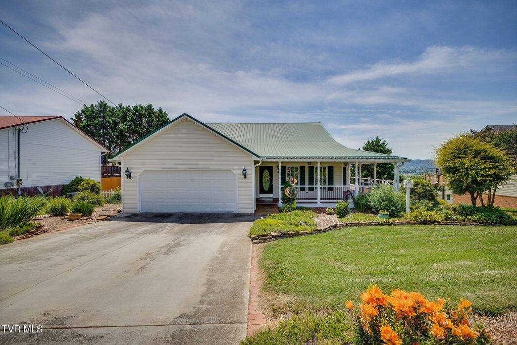 Photo of 224 Chickasaw Circle, Church Hill, TN 37642 (MLS # 9996132)