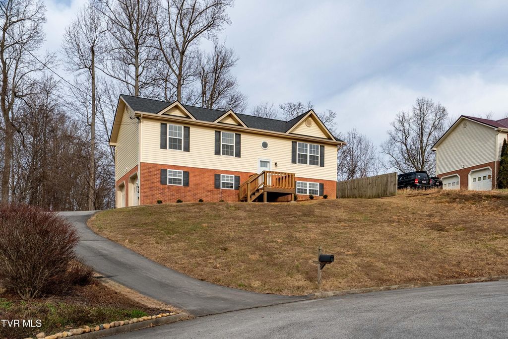 Photo of 510 Mockingbird Place, Jonesborough, TN 37659 (MLS # 9990130)