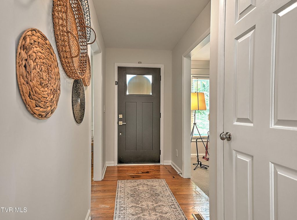 Photo of 4021 Lakota Place, Kingsport, TN 37664 (MLS # 9993564)