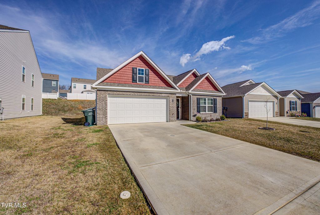 Photo of 1048 Persimmon Hollow, Greeneville, TN 37745 (MLS # 9991475)