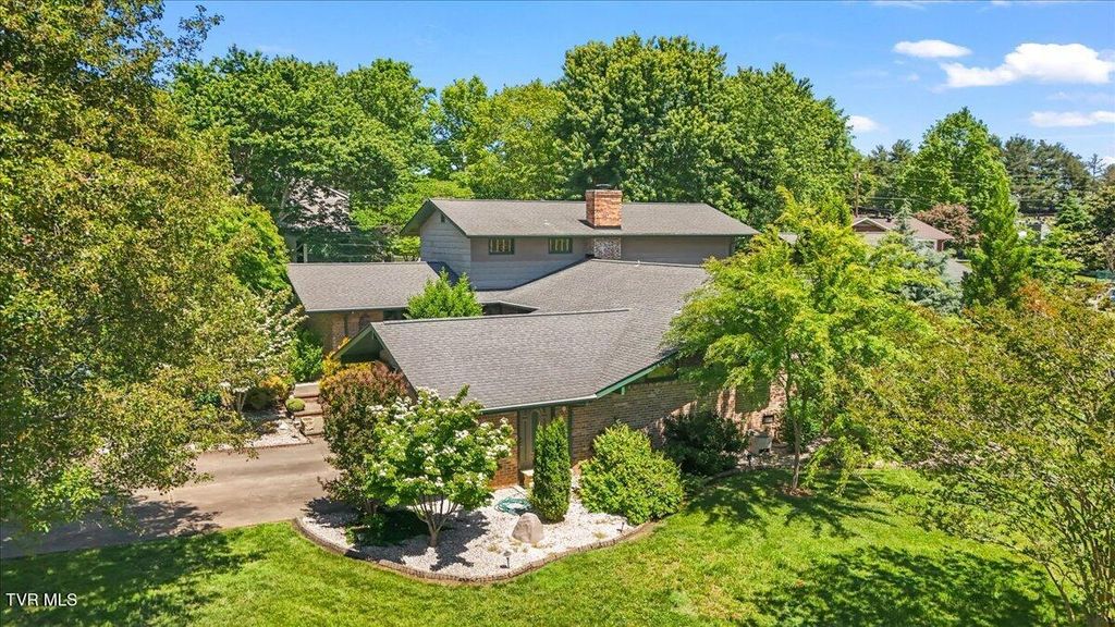 Photo of 112 Spruce Street, Greeneville, TN 37745 (MLS # 9995199)