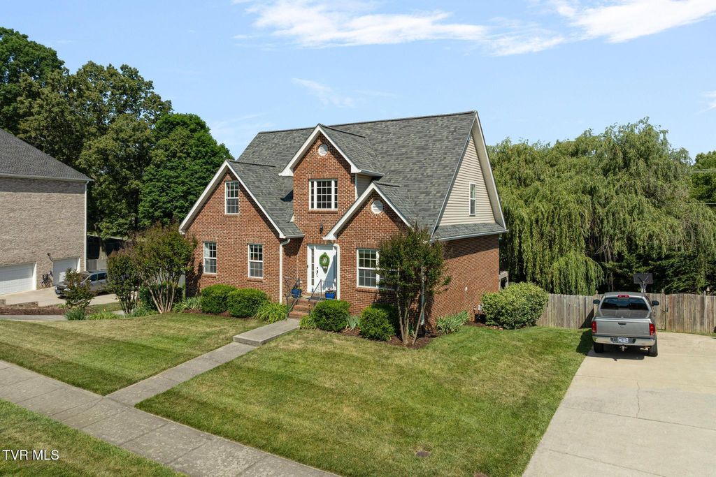 Photo of 204 Lee Carter Drive, Johnson City, TN 37601 (MLS # 9995656)