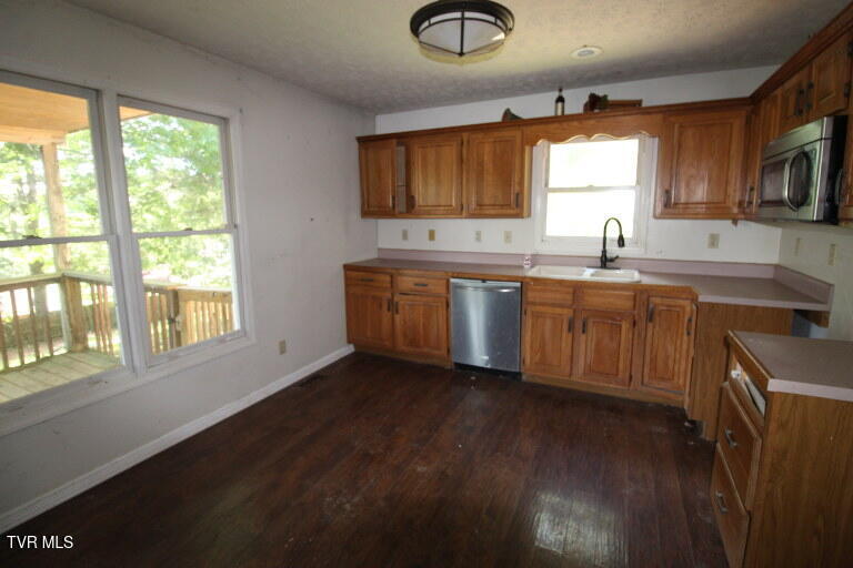 405 Chelsea Circle, Kingsport, Tennessee image 3