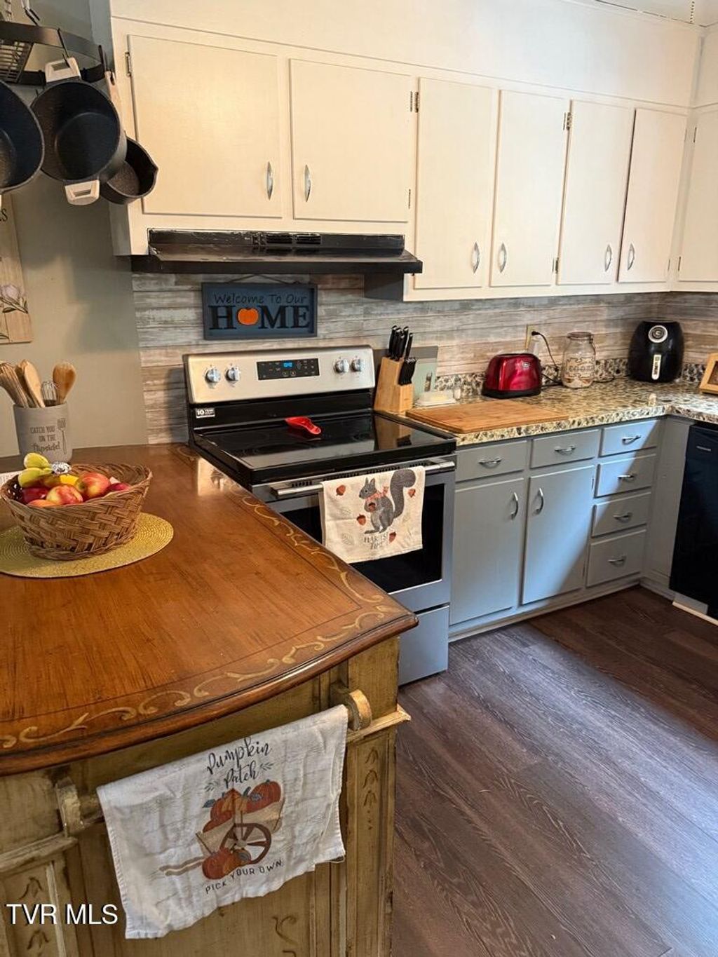 Photo of 244 Rosenbaum Hollow Lane, Chilhowie, VA 24319 (MLS # 9986956)