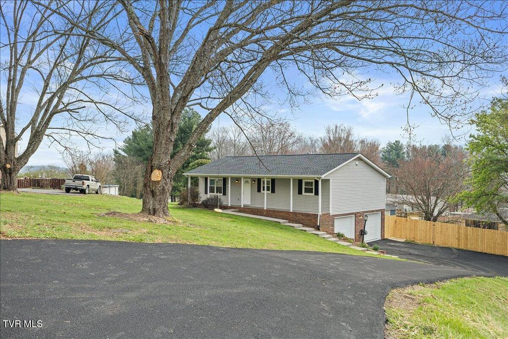 Photo of 316 Winding Road, Bristol, TN 37620 (MLS # 9992974)