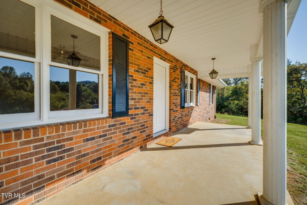 Photo of 2422 Winegar Avenue, Kingsport, TN 37660 (MLS # 10001937)