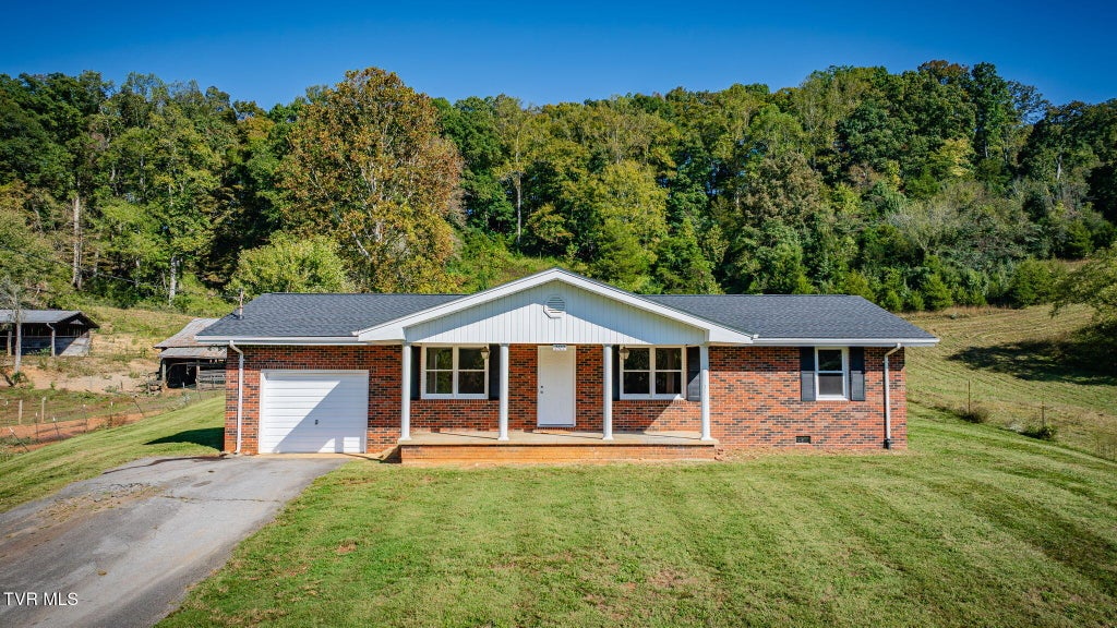 Photo of 2422 Winegar Avenue, Kingsport, TN 37660 (MLS # 10001937)
