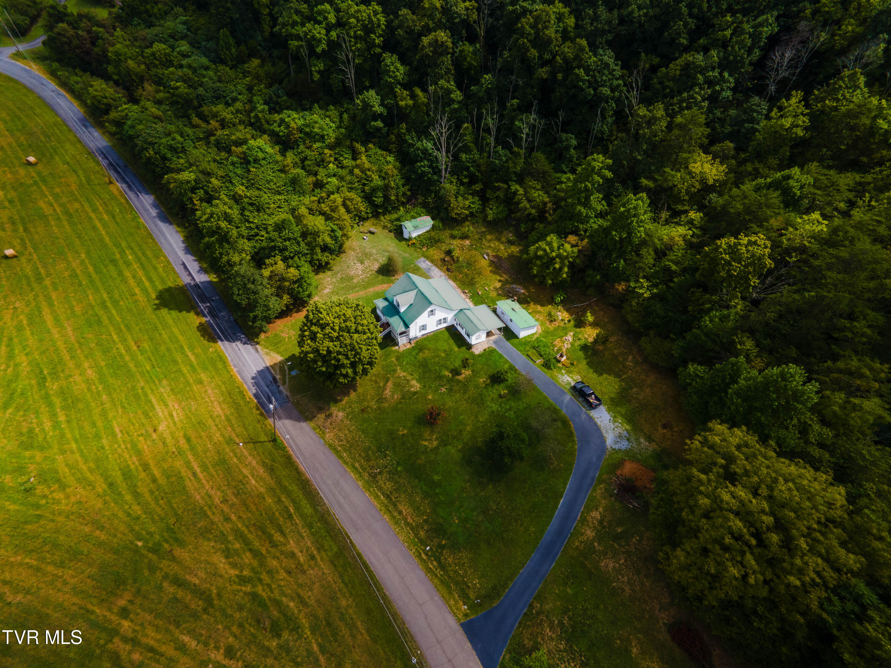 110 Charles Smith Road, Watauga, Tennessee image 2