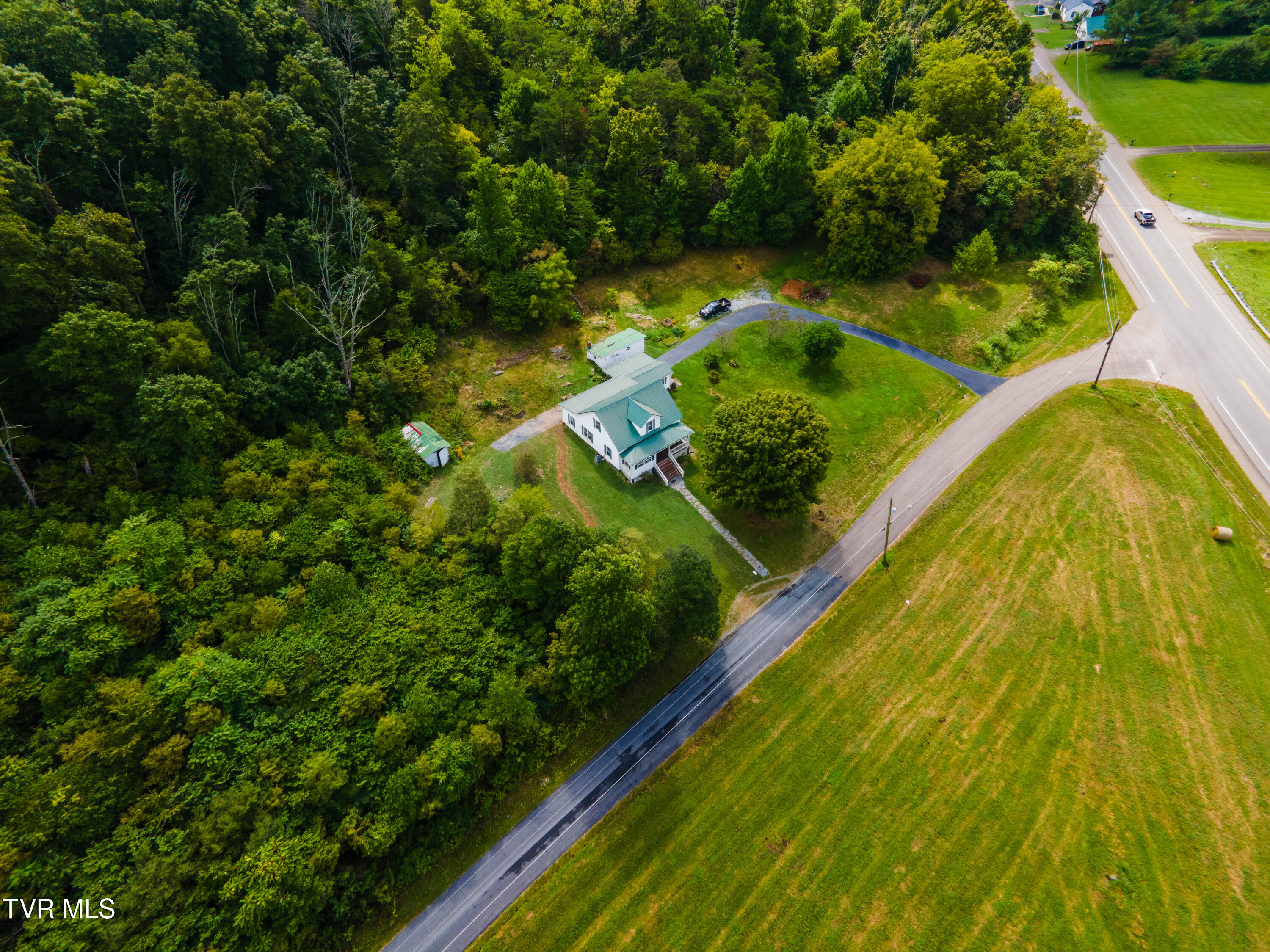 110 Charles Smith Road, Watauga, Tennessee image 4