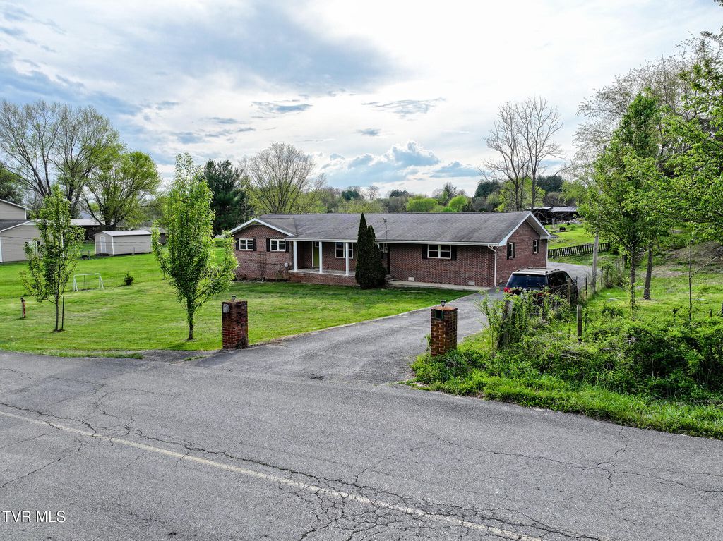 Photo of 460 Meadowbrook Road, Afton, TN 37616 (MLS # 9993498)