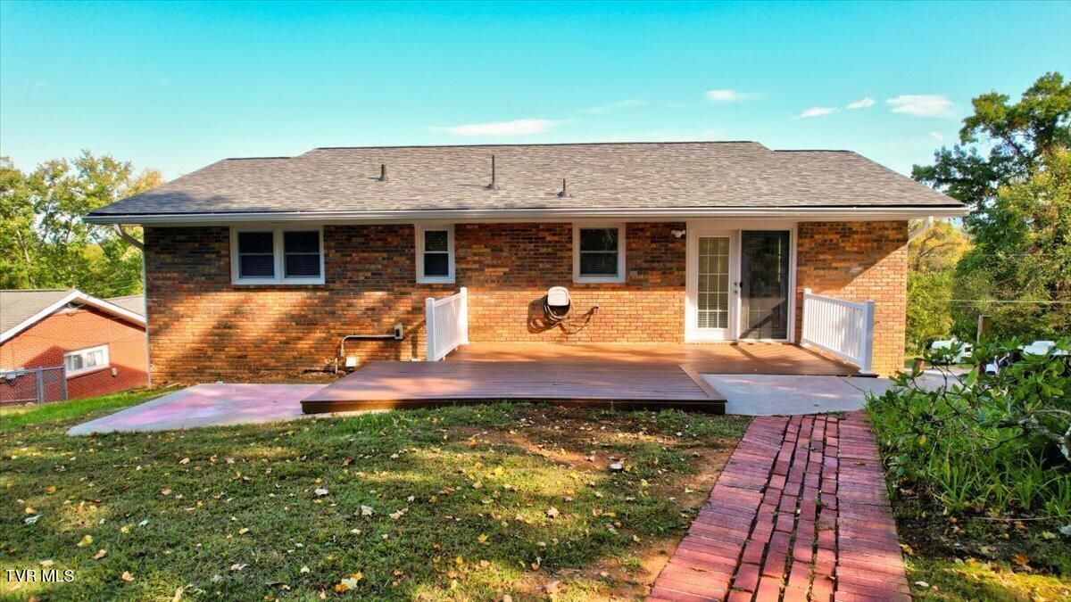 1001 Ridgefield Circle