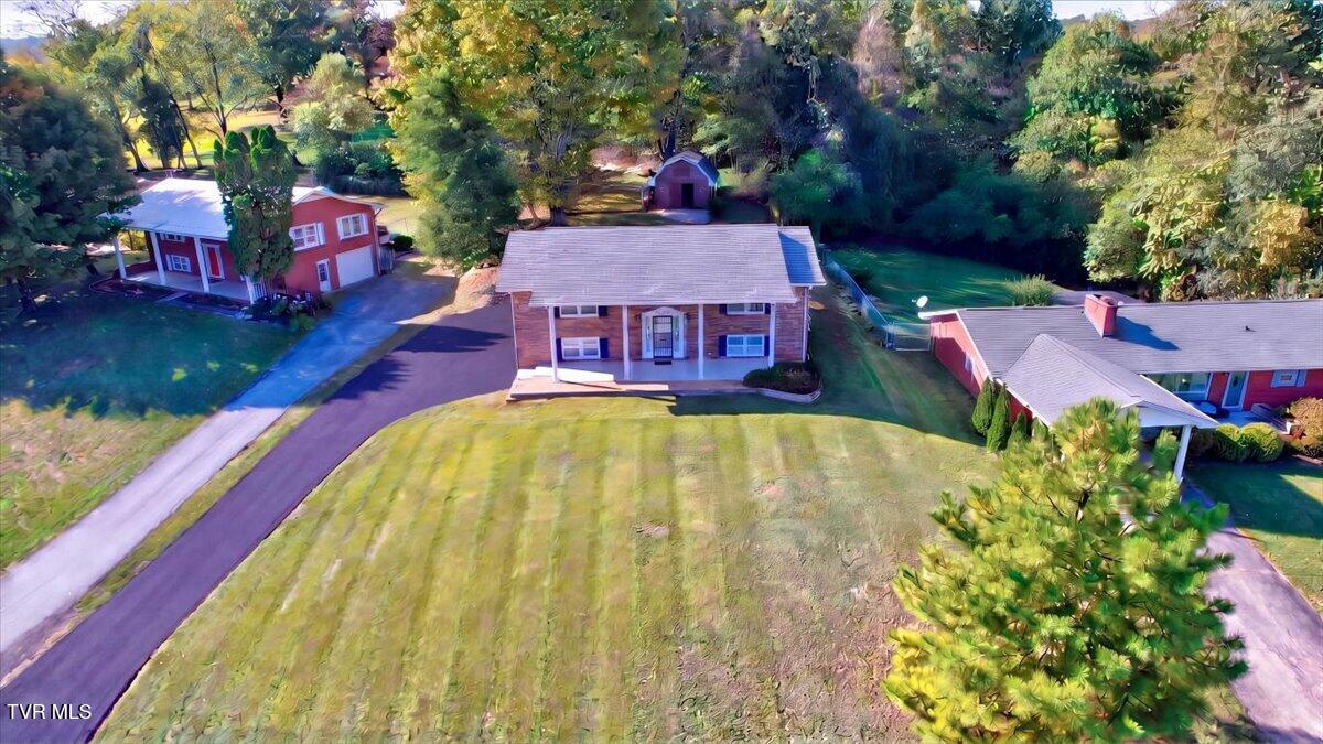 1001 Ridgefield Circle