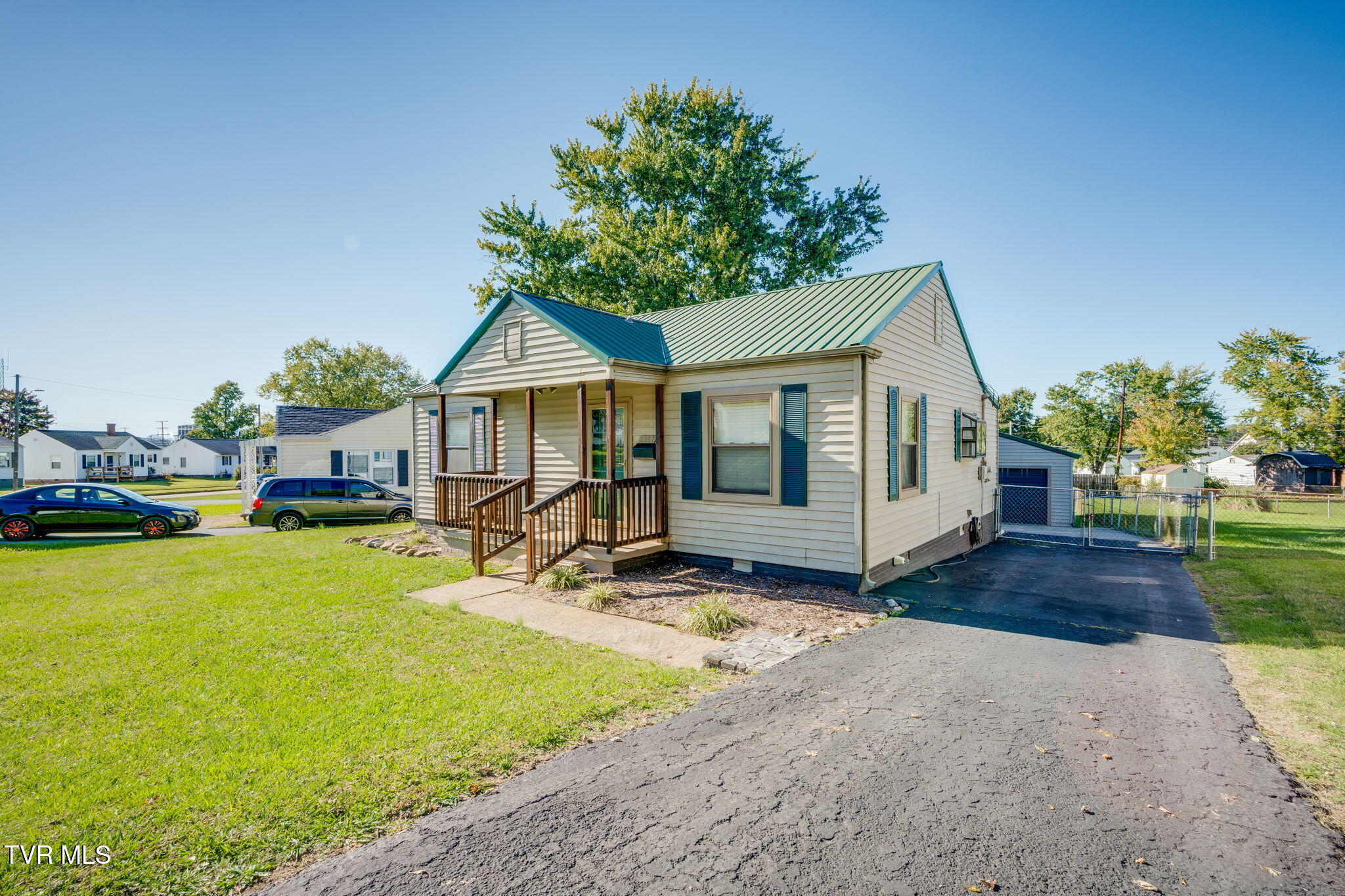 2337 Hiwassee Drive