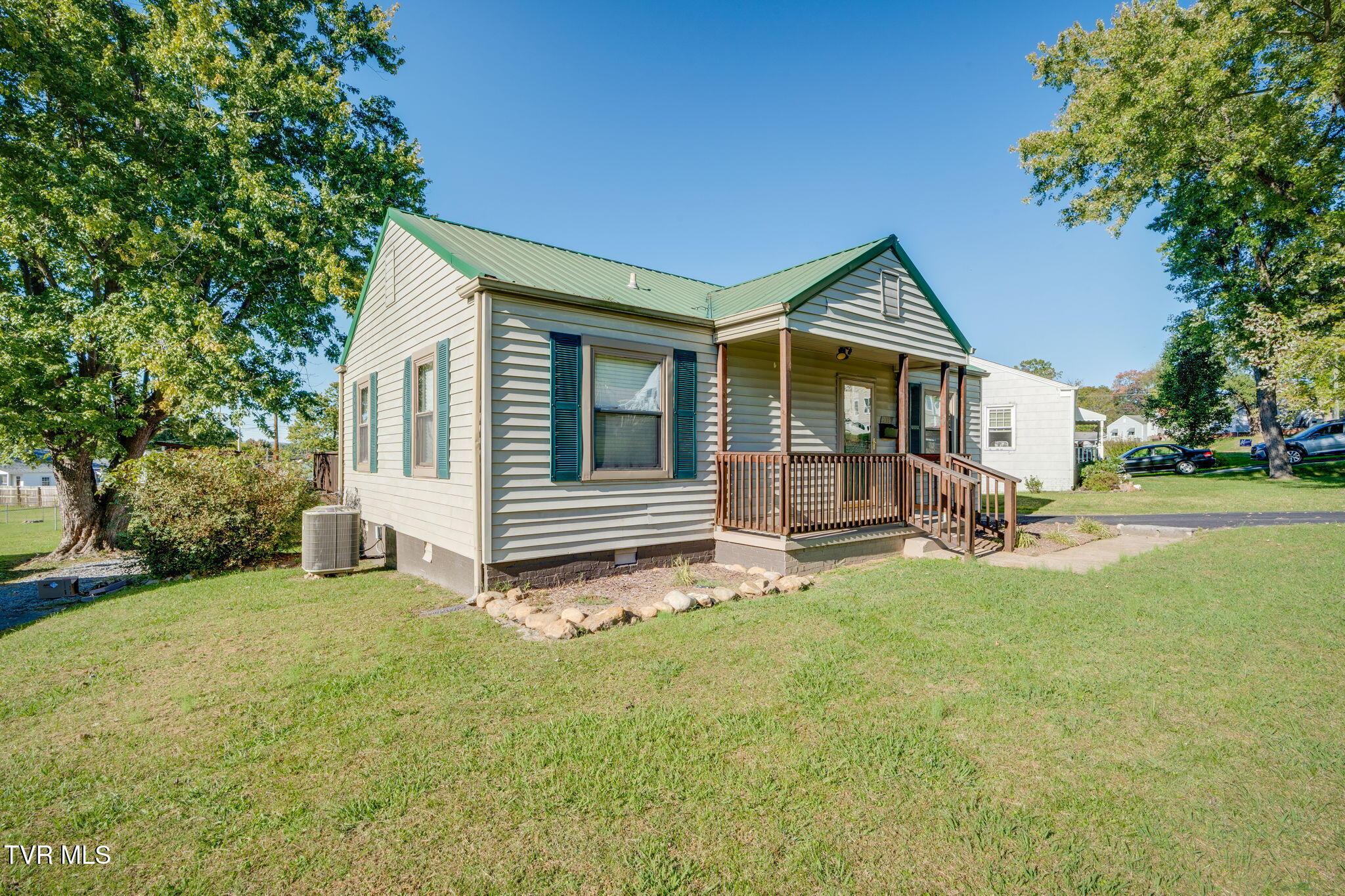 2337 Hiwassee Drive