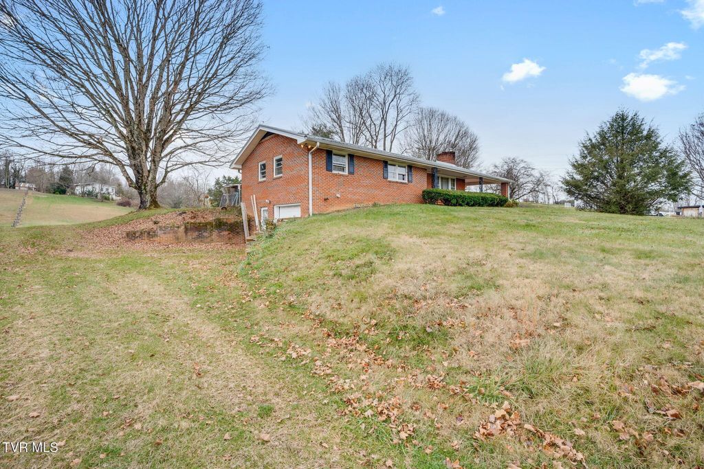 Photo of 102 Treadway Lane, Jonesborough, TN 37659 (MLS # 9989083)
