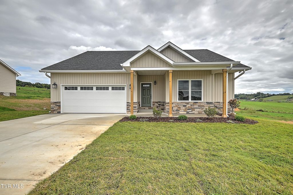 Photo of 185 Red Tail Ridge, Greeneville, TN 37743 (MLS # 9991367)