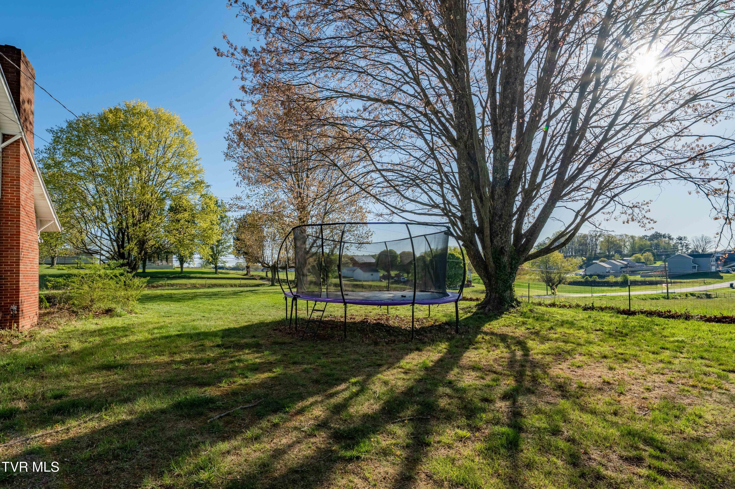 166 Tn-81, Jonesborough, Tennessee image 46