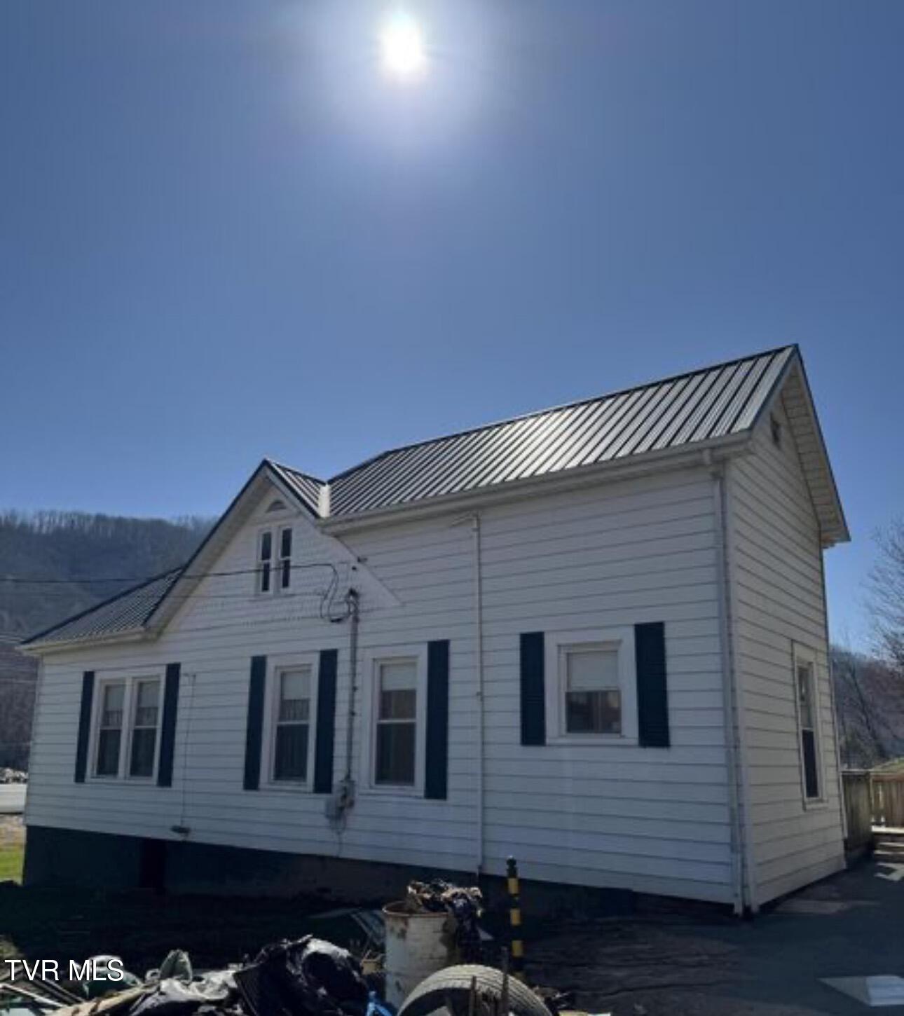 3926 South Highway 81