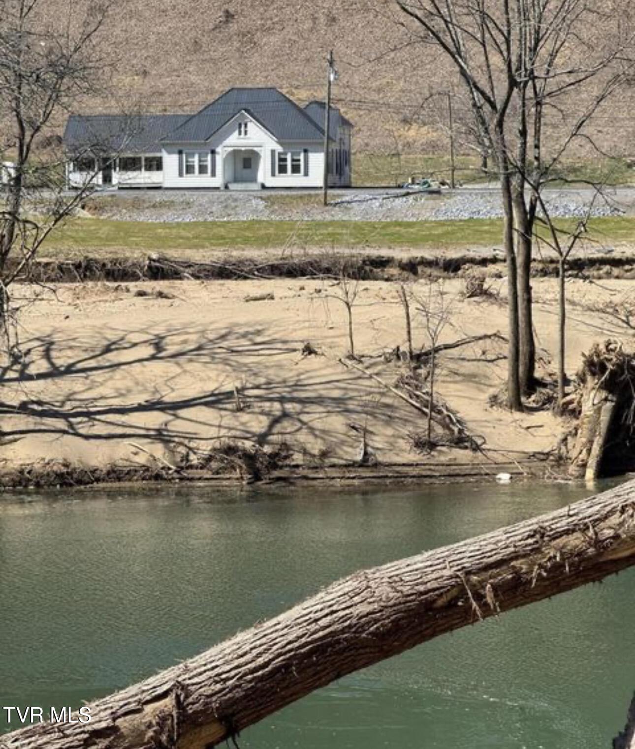 3926 South Highway 81