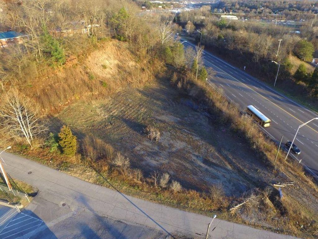 Photo of 224 Stone Drive, Kingsport, TN 37660 (MLS # 9986442)