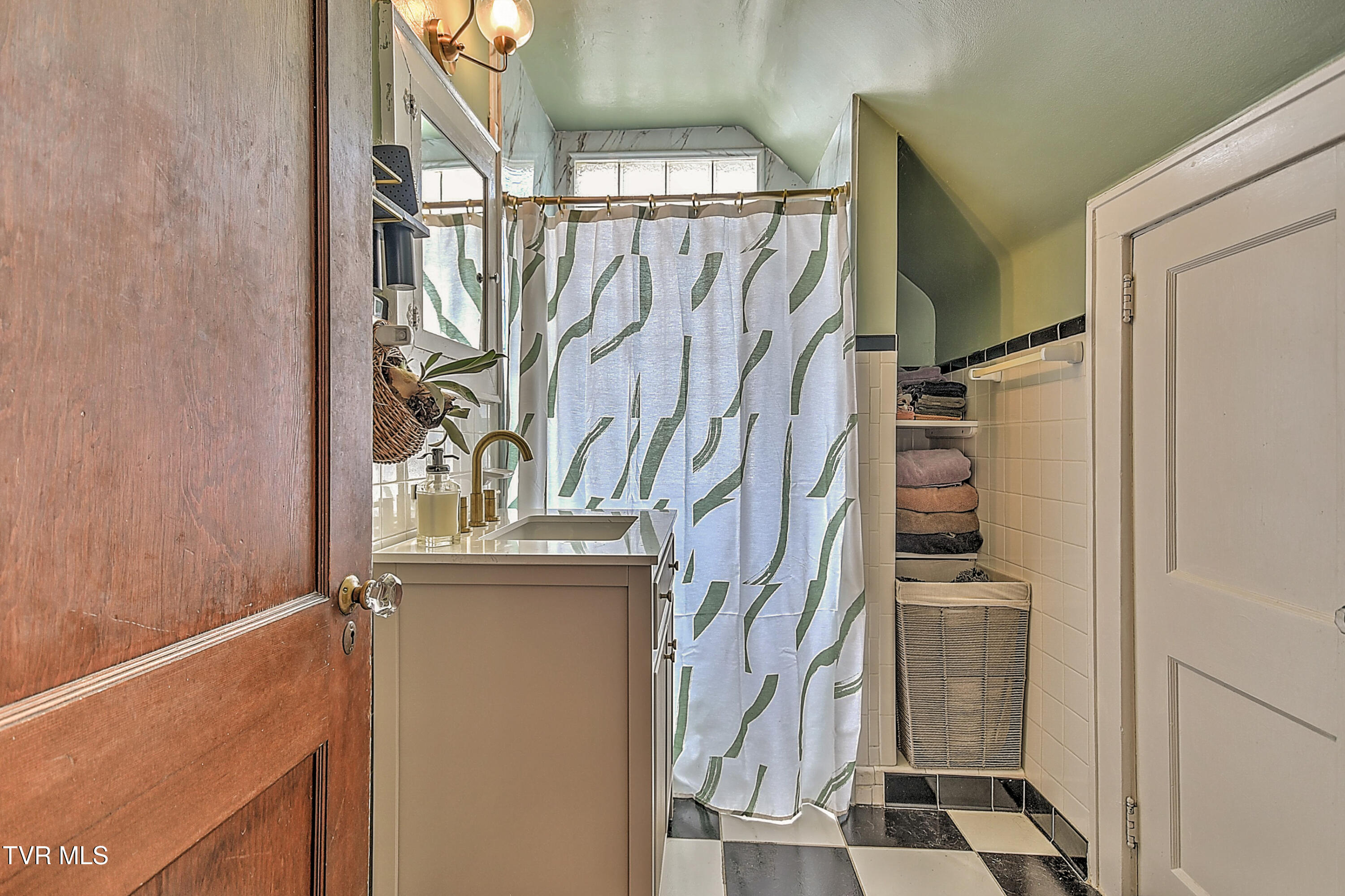 718 Arlington Avenue, Bristol, Virginia image 21