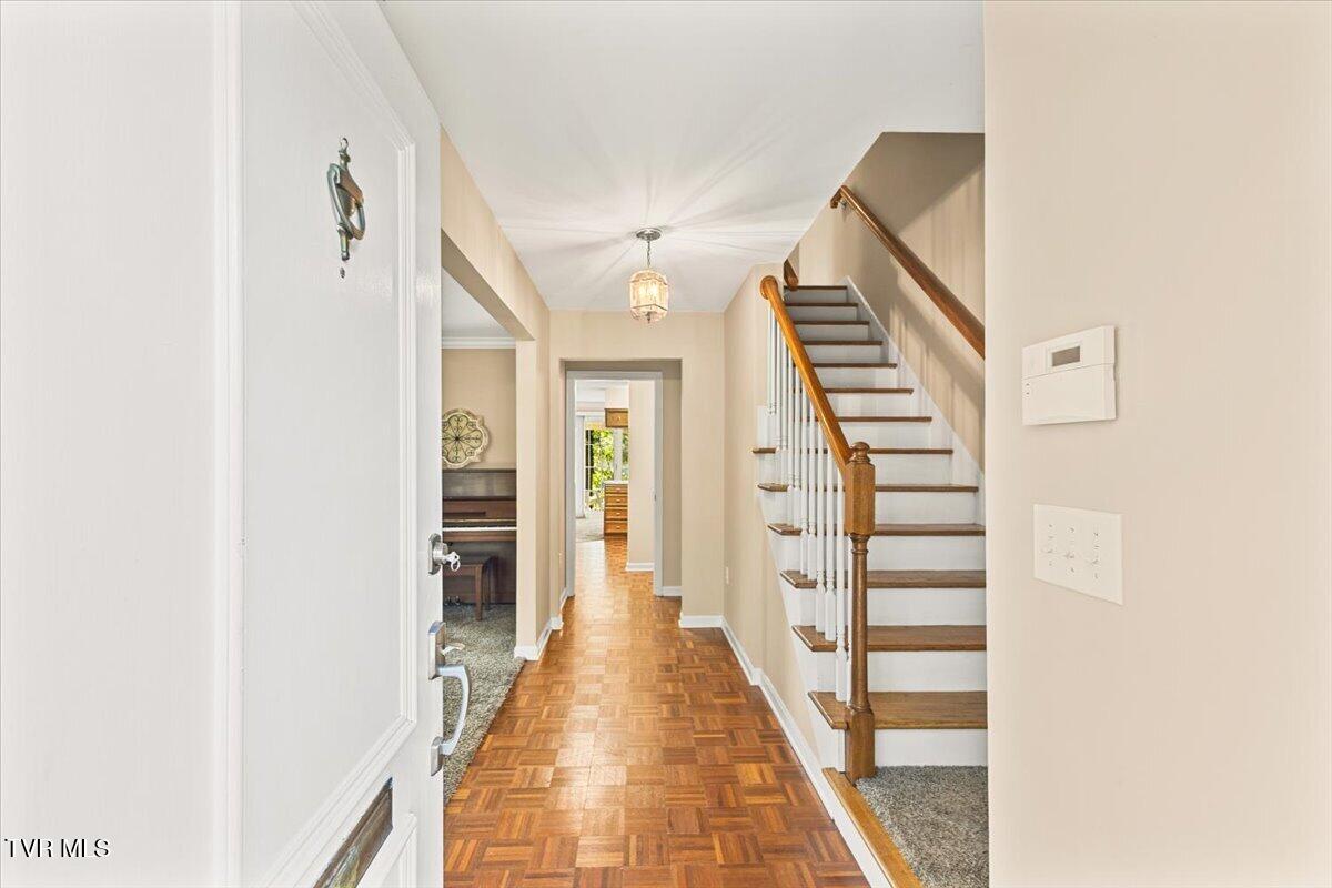 1809 Manor Court 0