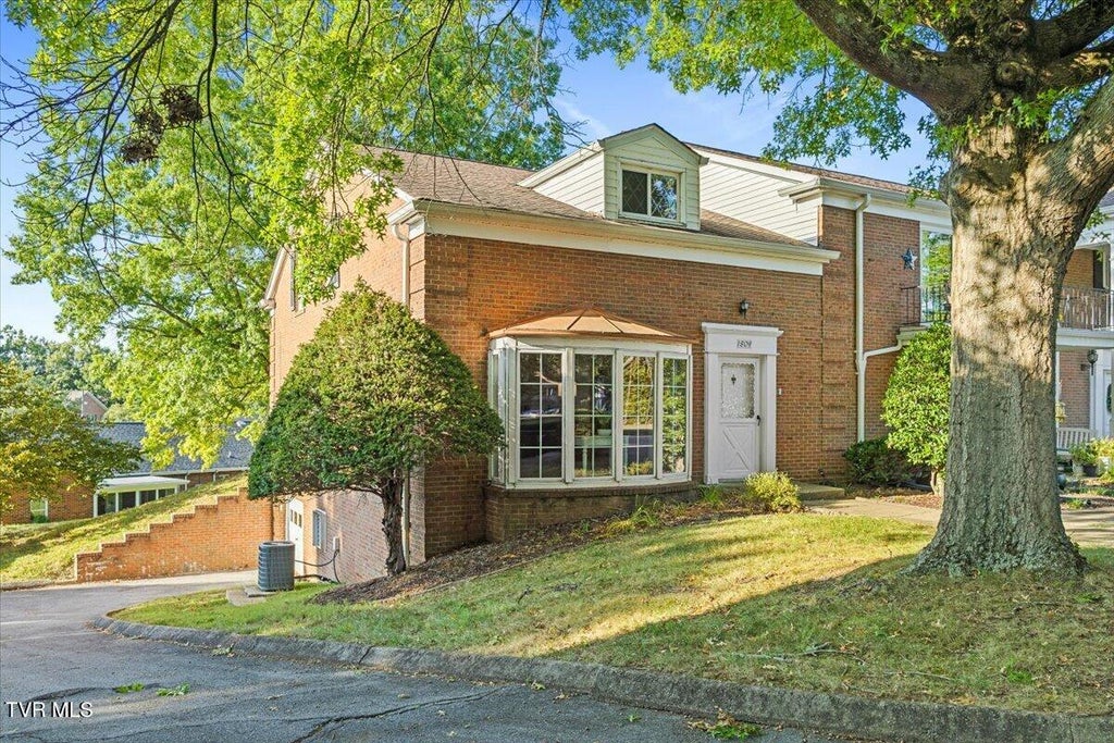 Photo of 1809 Manor Court #0, Kingsport, TN 37660 (MLS # 10000828)