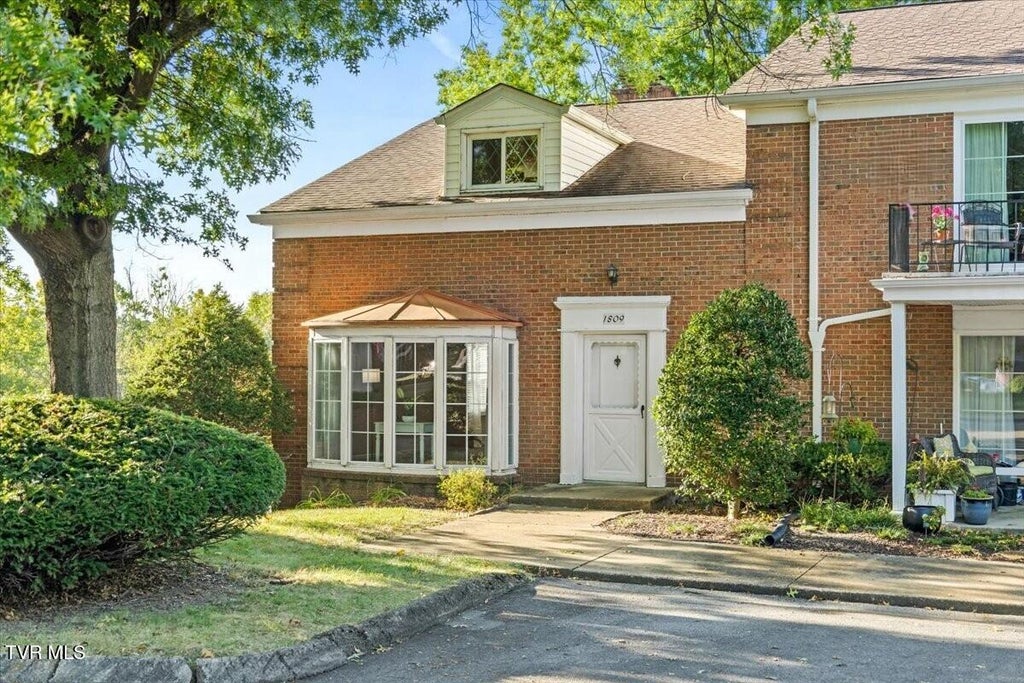 Photo of 1809 Manor Court #0, Kingsport, TN 37660 (MLS # 10000828)