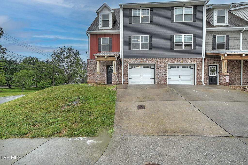 Photo of 101 Smartview Lane #101, Abingdon, VA 24210 (MLS # 9995077)