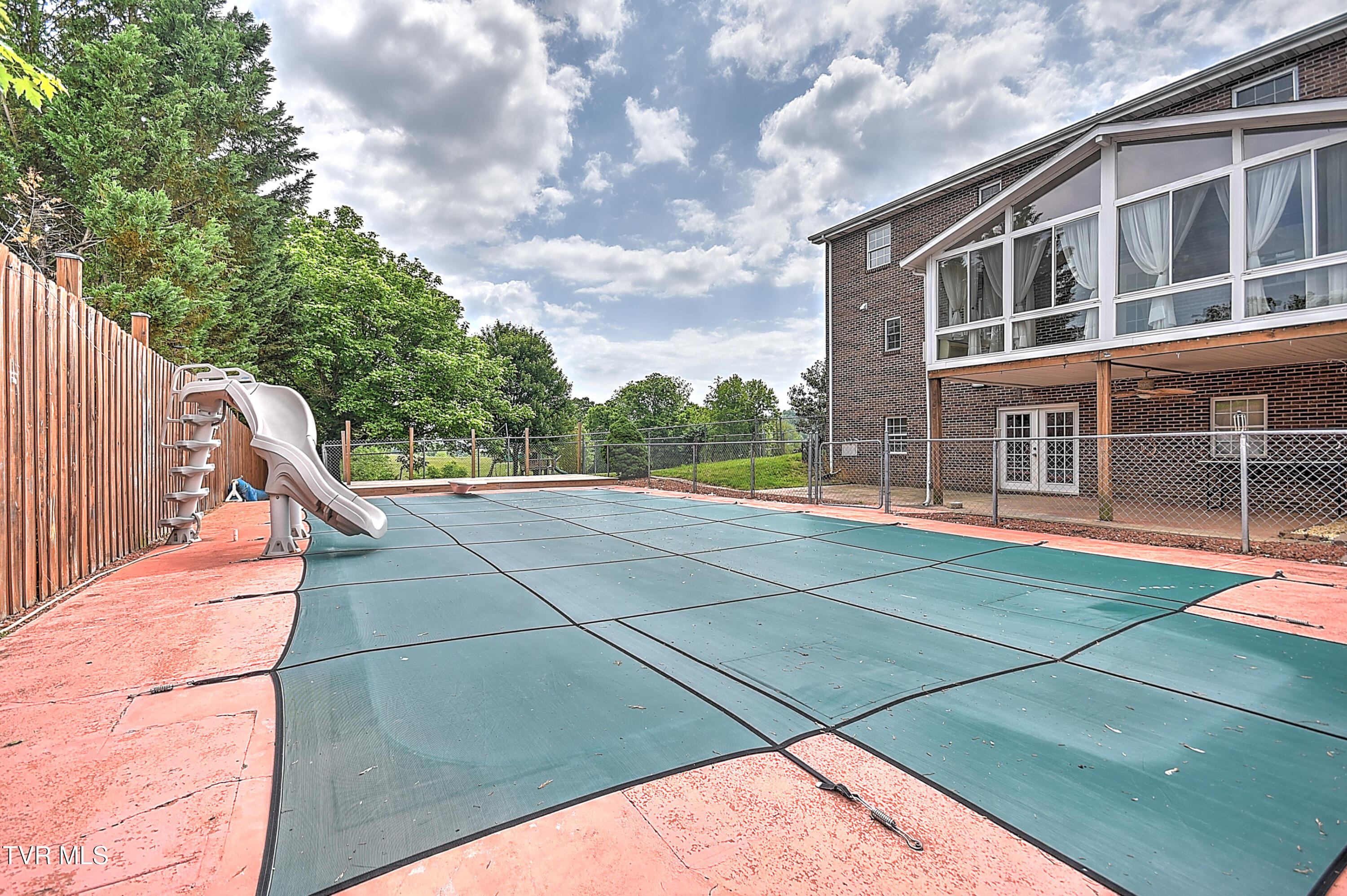 189 Taylor Drive, Piney Flats, Tennessee image 2