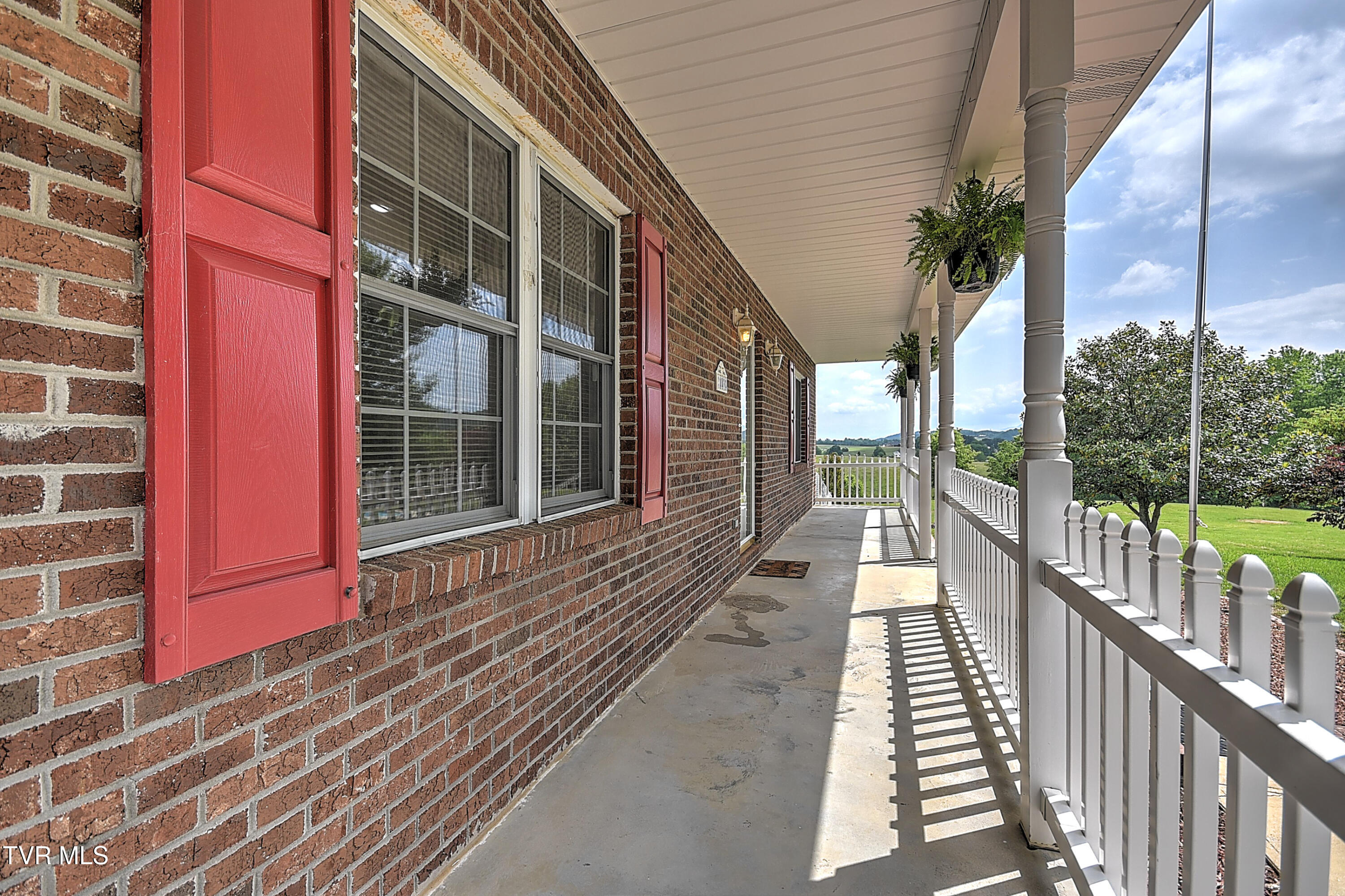189 Taylor Drive, Piney Flats, Tennessee image 5