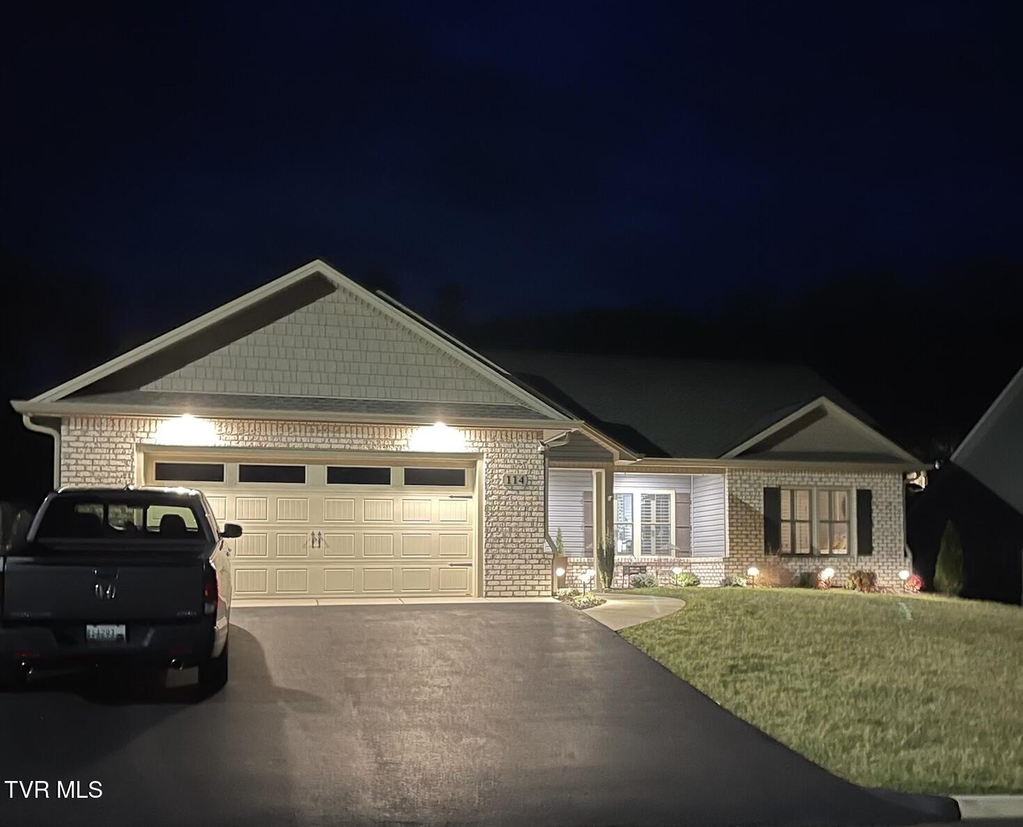 114 Ervin Loop, Erwin, Tennessee image 4