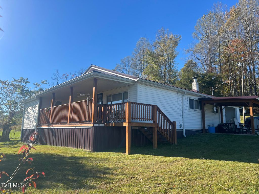 Photo of 293 Sub Hollow Dr. Dr, Rose Hill, VA 24281 (MLS # 9989333)