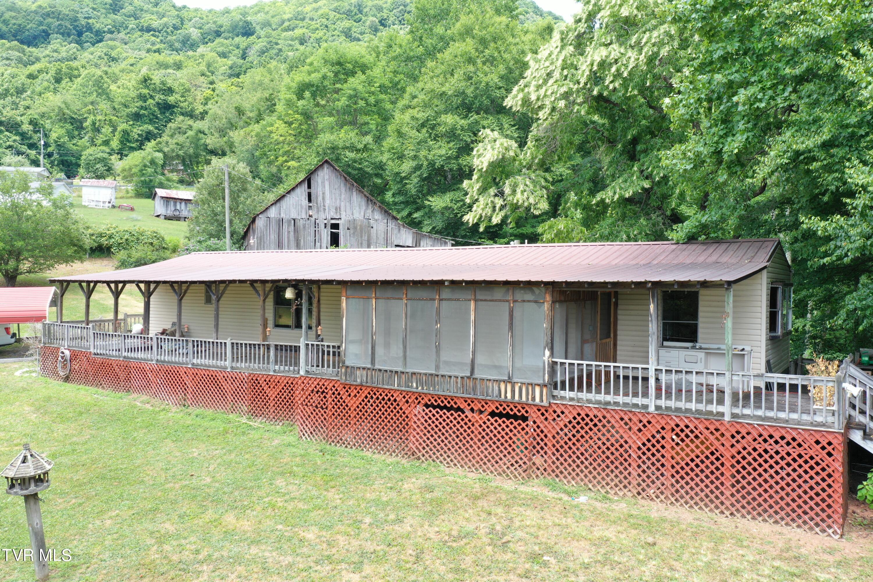 10702 Redbud Highway, Honaker, Virginia image 3