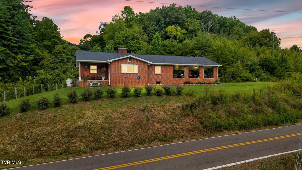 Photo of 5367 Clinch River Highway, Gate City, VA 24251 (MLS # 9984495)