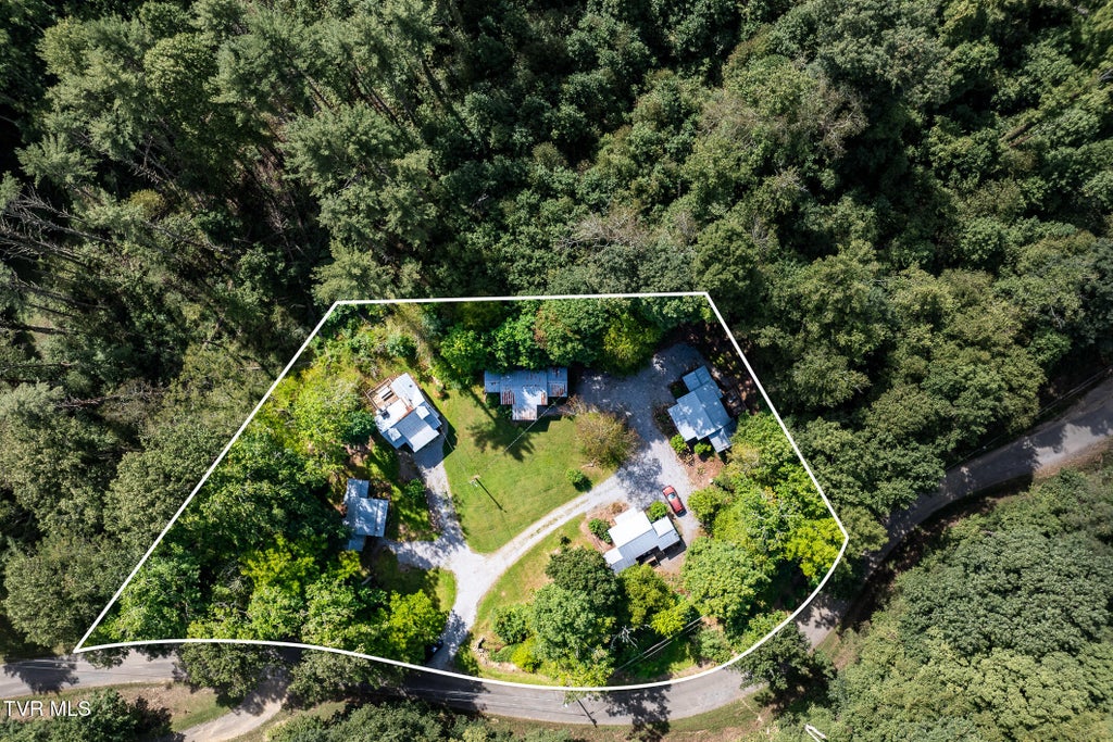 Photo of 579 Trout Run Road, Mountain City, TN 37683 (MLS # 10001079)