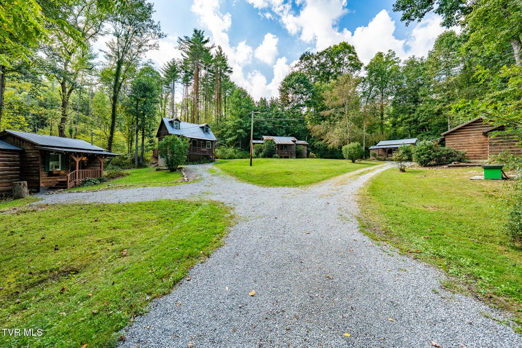 Photo of 579 Trout Run Road, Mountain City, TN 37683 (MLS # 10001079)