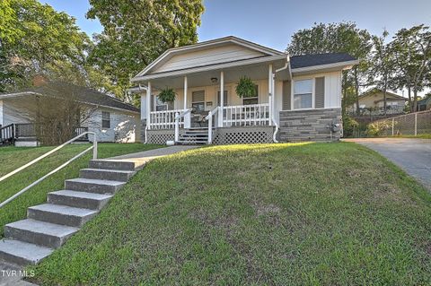 Photo of 1218 Sevier Avenue, Kingsport, TN 37664 (MLS # 9995432)