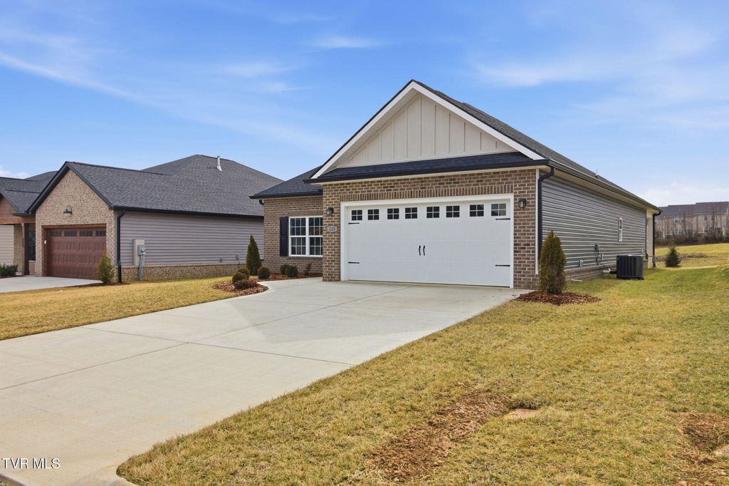 Photo of 225 Dry Kiln Court, Johnson City, TN 37615 (MLS # 9989395)