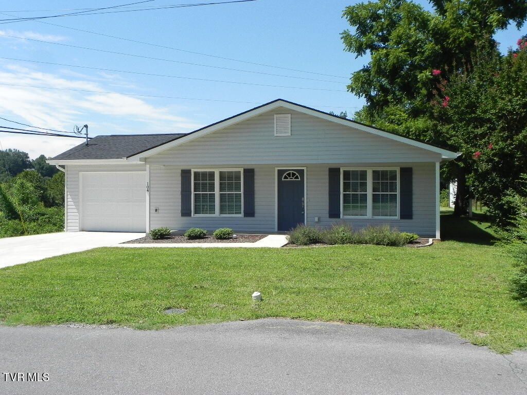 Photo of 104 Woodmont Avenue, Kingsport, TN 37660 (MLS # 9993248)