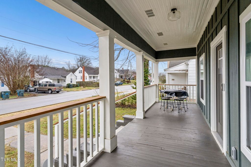 Photo of 710 Carson Street, Greeneville, TN 37743 (MLS # 9988931)