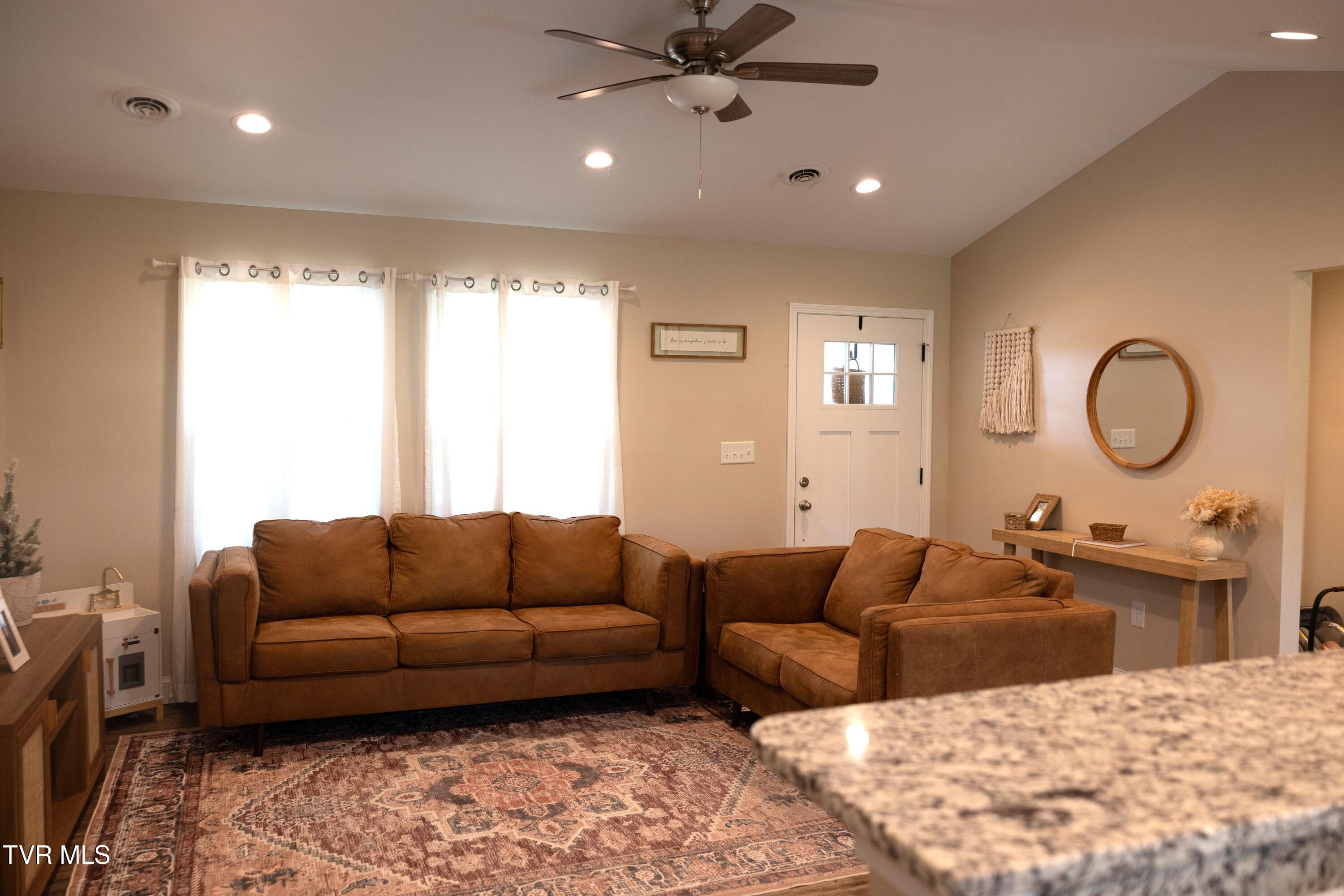 213 Thistle Drive, Bluff City, Tennessee image 6