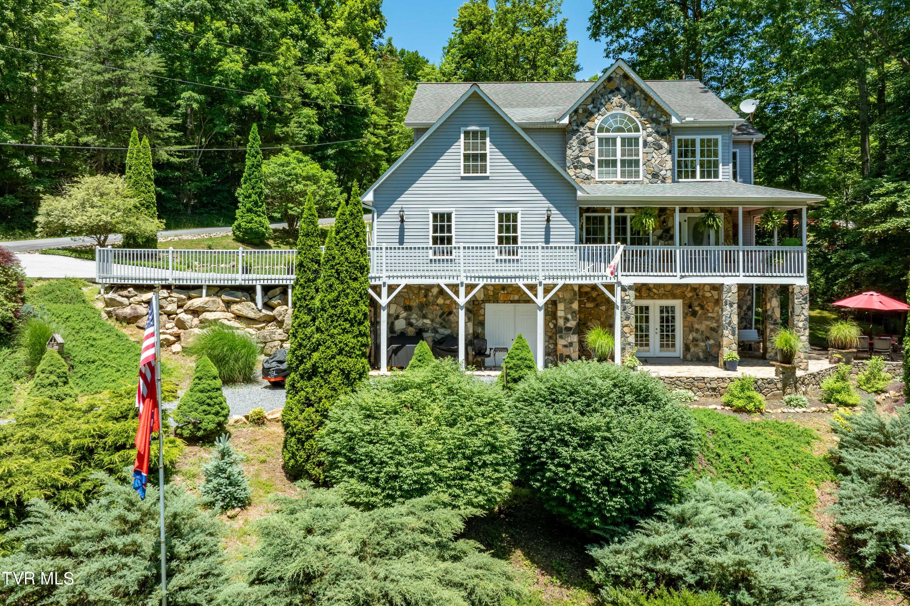 122 White Pine Road, Hampton, Tennessee image 1