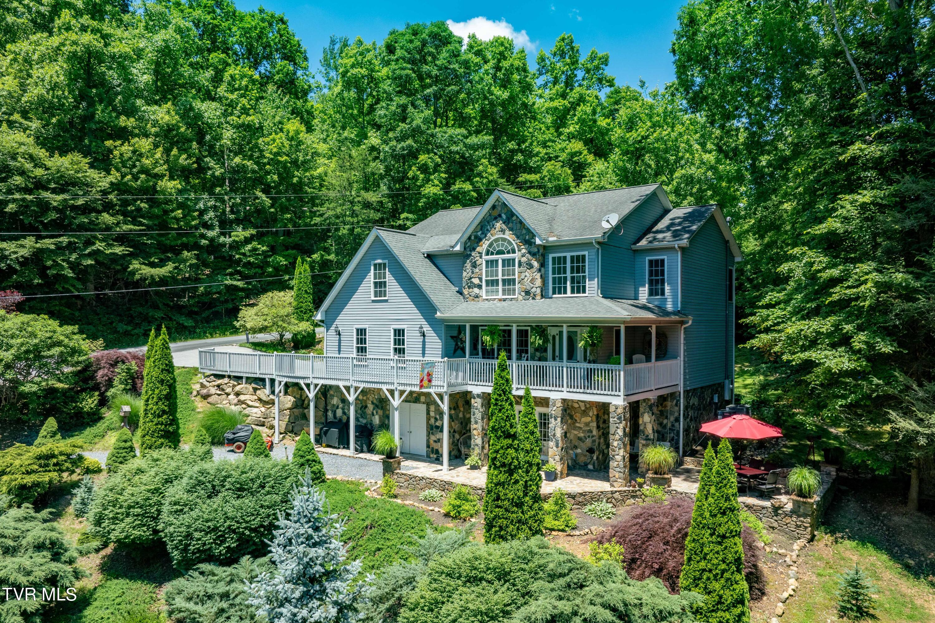 122 White Pine Road, Hampton, Tennessee image 2