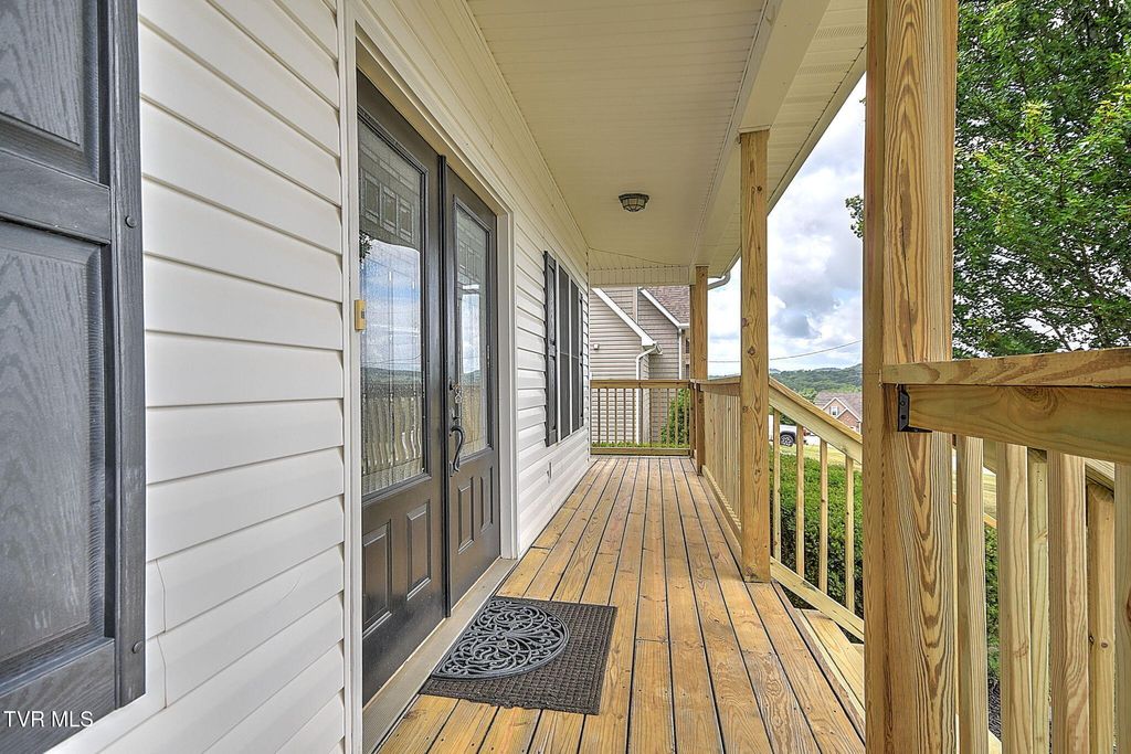 Photo of 931 Walkers Bend Road, Johnson City, TN 37615 (MLS # 9997377)